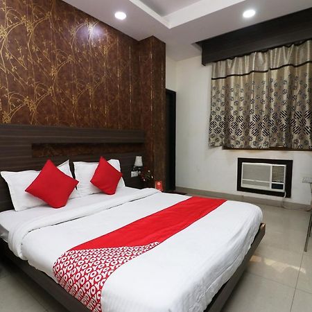 Oyo 18753 Hotel Glance Inn New Delhi Exterior photo